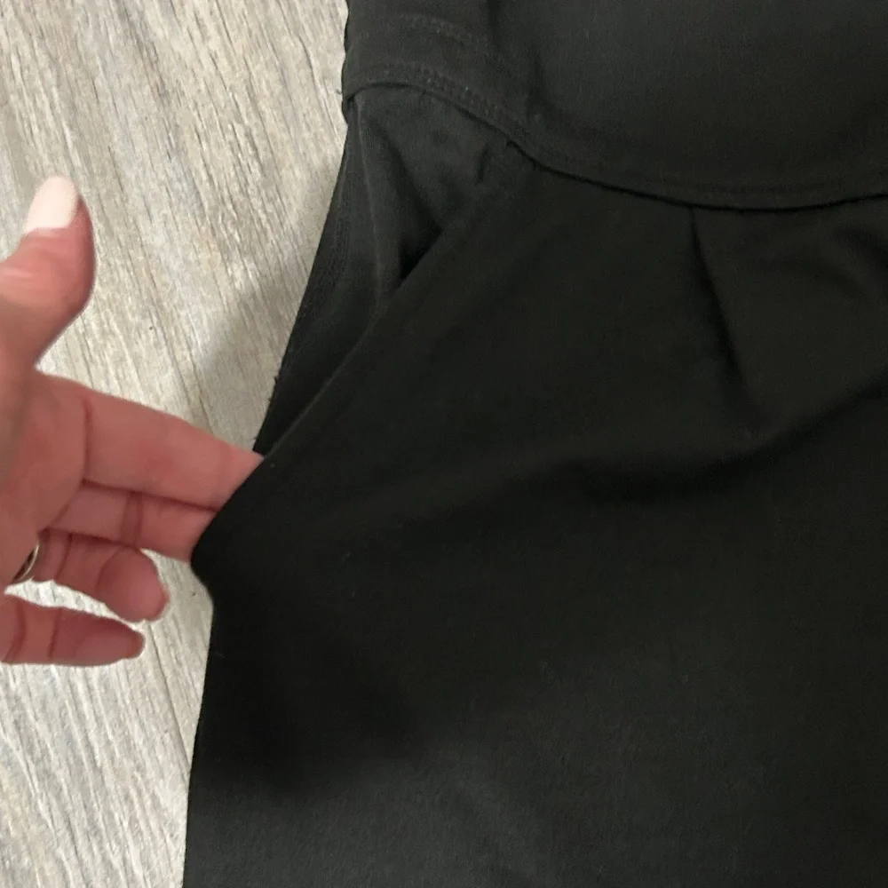 LIKE NEW! Women's Vuori Black Tank Jumpsuit - MEDIUM - Picture 6 of 6